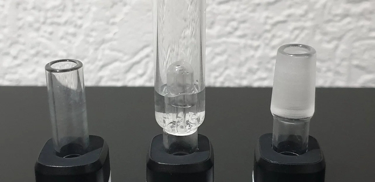 Giá đỡ phụ kiện XMAX V3 Pro gọn gàng và tiện lợi - Image 2