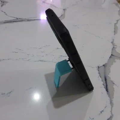 Mở rộng chân đứng cho vỏ điện thoại VEGO