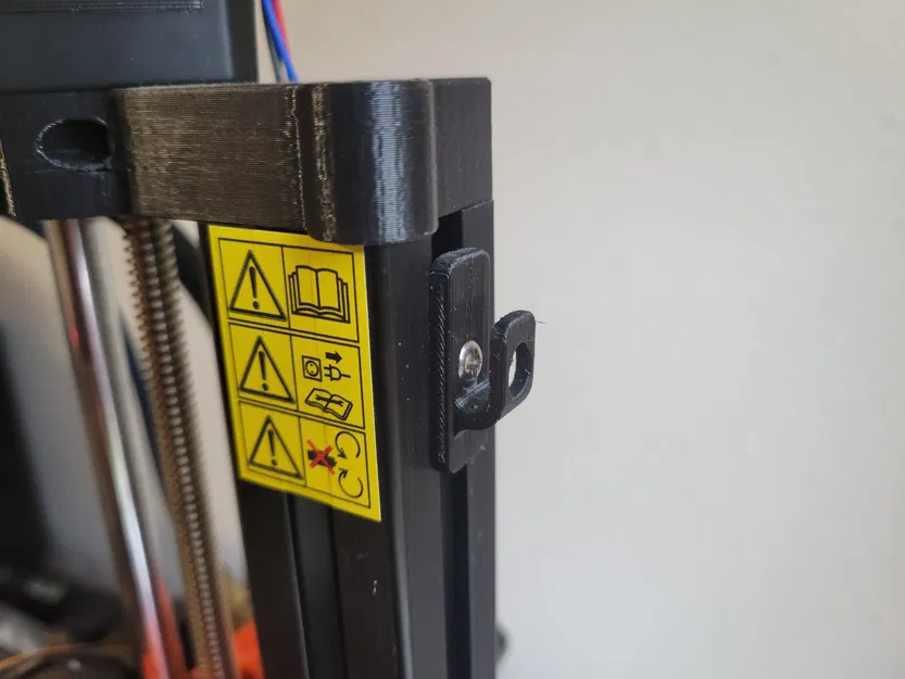 Móc treo cho thanh nhôm 3030 trong máy in Prusa Mini - Image 1