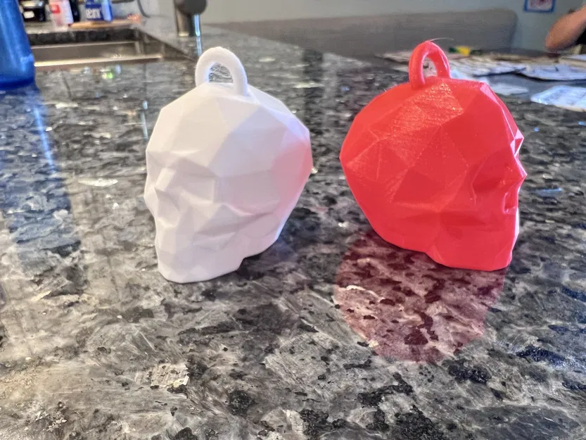 Đầu lâu low poly treo với vòng treo - Image 5