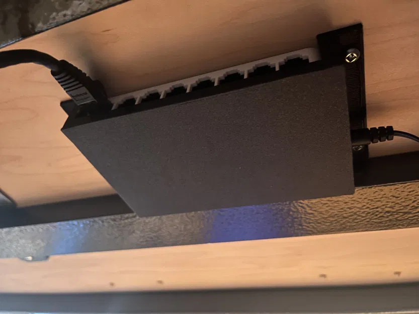 Giá đỡ cho bộ chuyển mạch D-Link 8 cổng Gigabit dưới bàn - Image 1