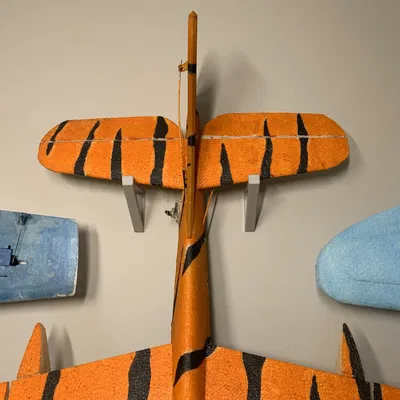 Móc treo tường hình tam giác đa năng