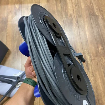Giá đỡ dây cáp cho cuộn nhựa với đầu nối Starlink