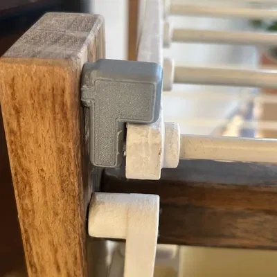 Sửa chữa móc hỗ trợ cho giá phơi quần áo Foppapedretti