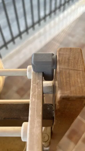 Sửa chữa móc hỗ trợ cho giá phơi quần áo Foppapedretti - Image 3