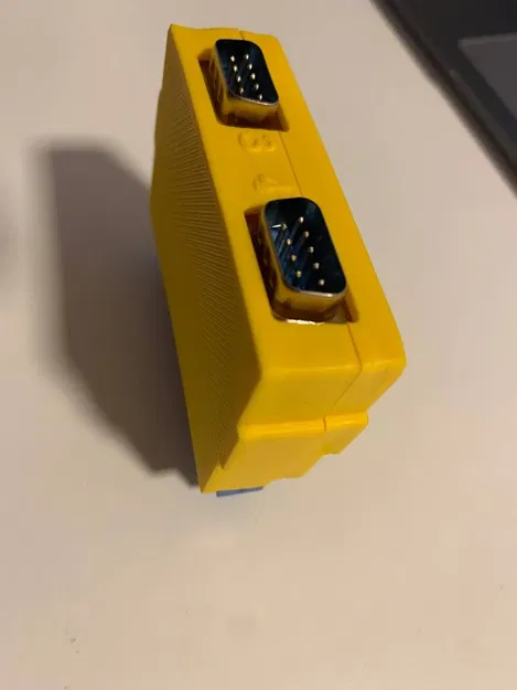 Bộ chuyển đổi cho 4 người chơi C64 phiên bản 1 của Hucky - Image 1