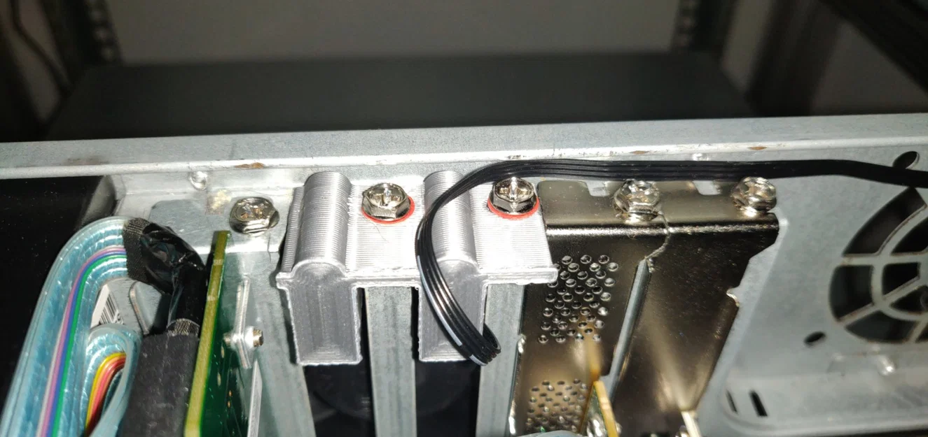 Giá đỡ quạt cho khe mở rộng PC - Image 1