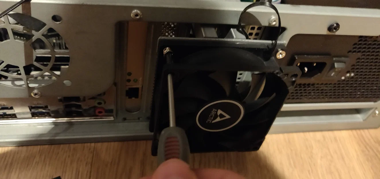 Giá đỡ quạt cho khe mở rộng PC - Image 3