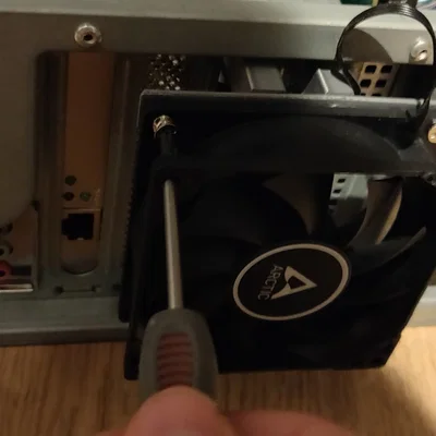 Giá đỡ quạt cho khe mở rộng PC