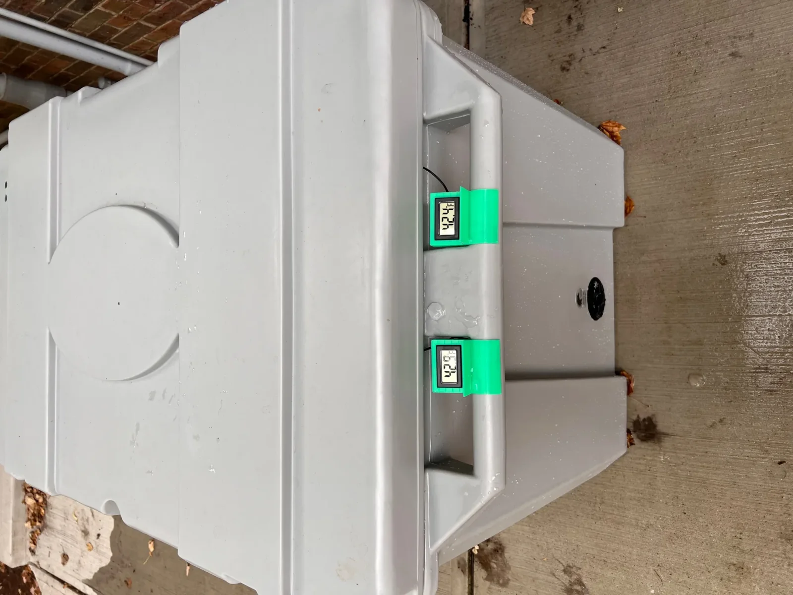 Giá đỡ đồng hồ đo nhiệt độ cho máy làm lạnh Grizzly 400 1