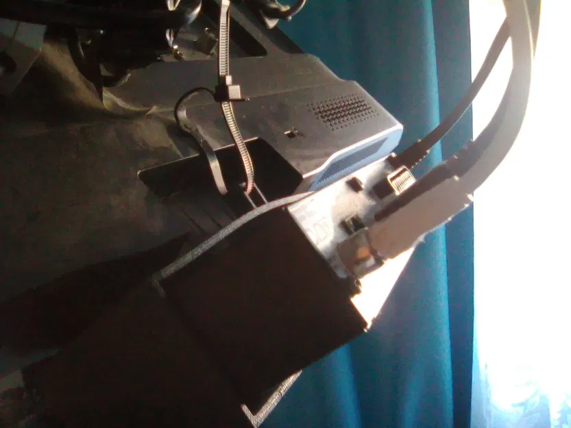 Giá treo hộp giải mã Philips treo tường - Image 2