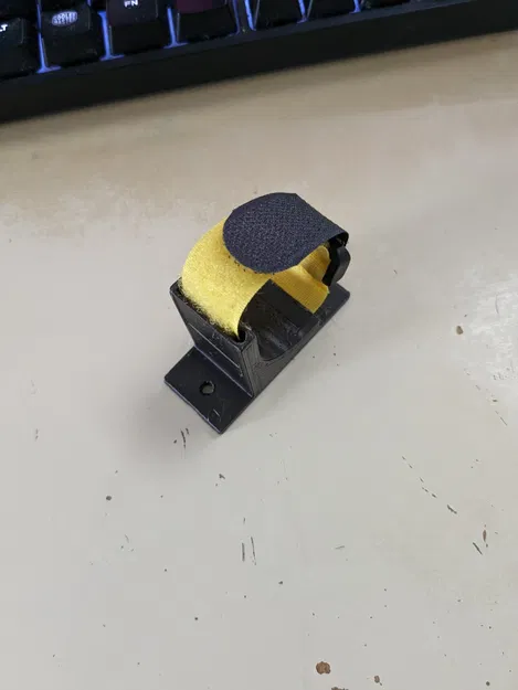 Giá đỡ quản lý cáp với hướng dẫn Velcro - Image 2