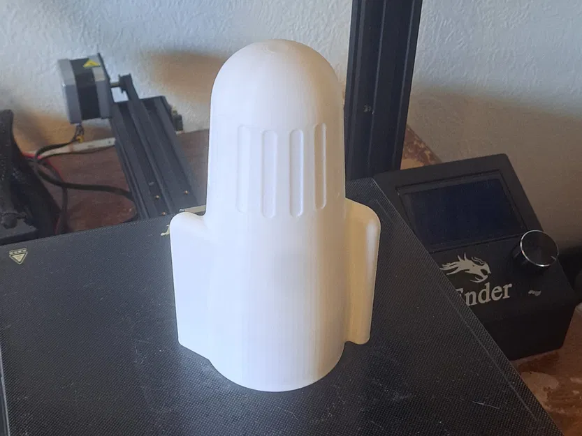 Mô hình wire nut tỷ lệ 500% dùng trang trí - Image 1