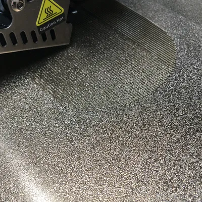 Tượng bán thân phụ nữ hồng báo phong cách Voronoi