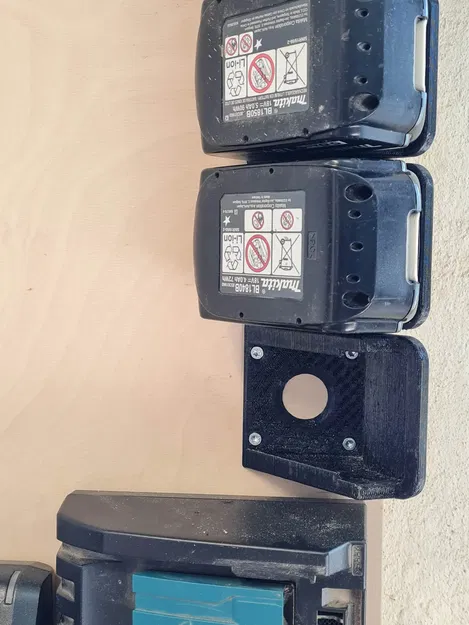 Giá đỡ pin 18V cho máy khoan Makita - Image 2