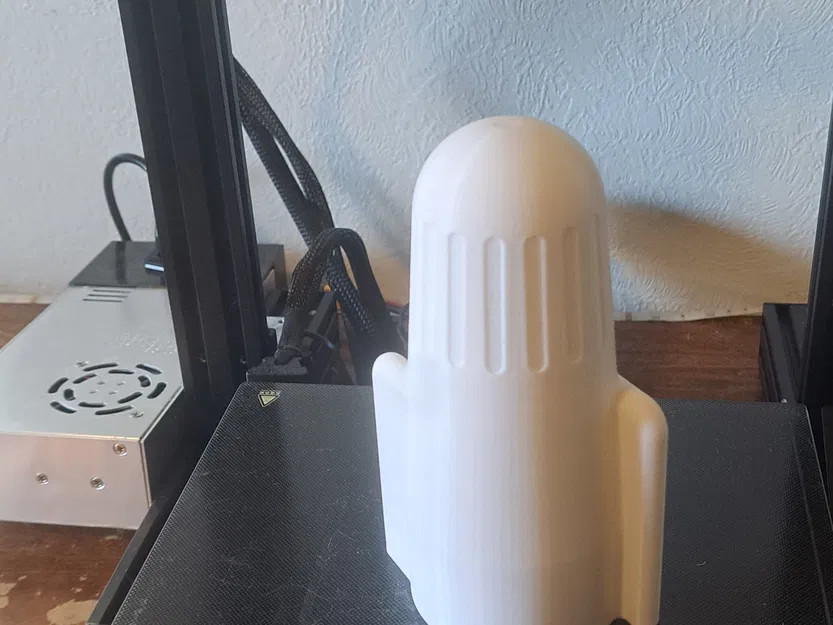 Mô hình wire nut tỷ lệ 500% dùng trang trí - Image 2