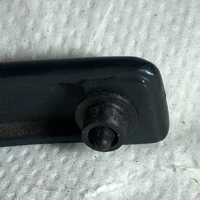 Giá đỡ đèn pha Audi 80 431 853 548