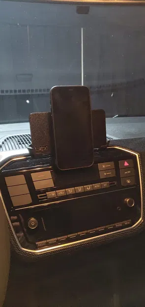 Giá đỡ Magsafe cho iPhone trên xe VW up! - Image 1