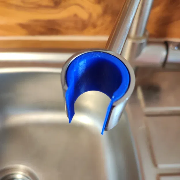 Thay thế linh kiện vòi nước bếp có đầu phun rời - Image 1