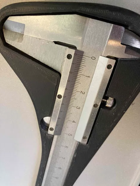 Vỏ bảo vệ cho thước cặp Lux-tool 150mm - Image 1