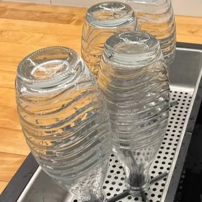 Giá đỡ chai thủy tinh Sodastream đơn giản