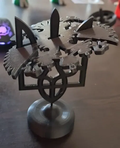 Trizub Ukraine với đế để đặt trên bàn - Image 2