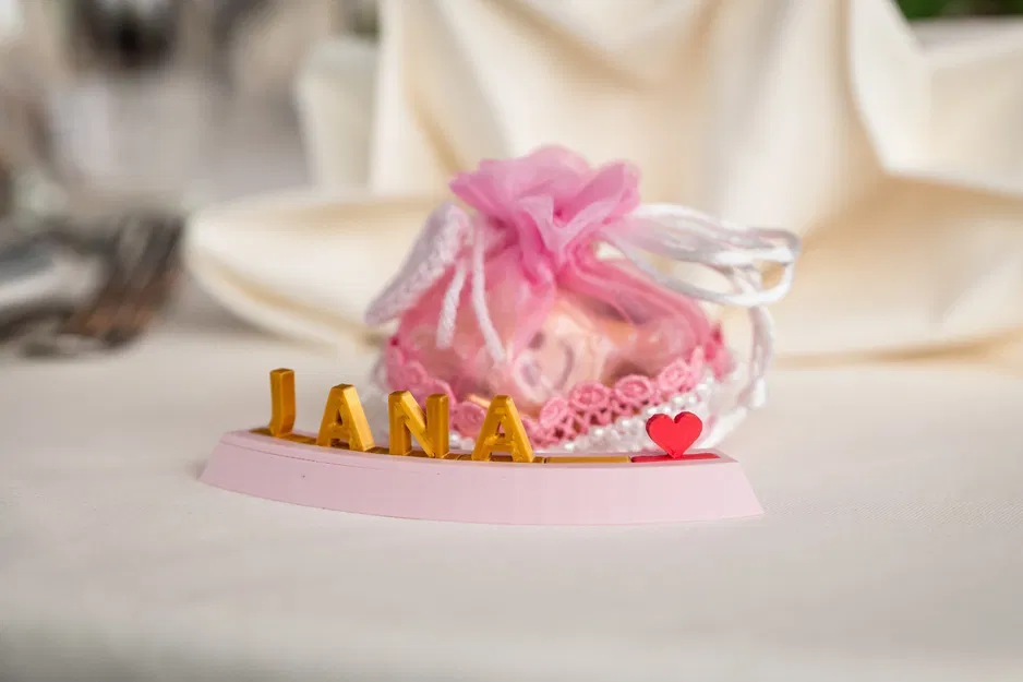 Biển tên cho khách mời trong đám cưới - Image 1