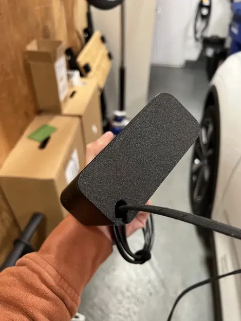 Hộp đựng 2 ổ cắm điện xe hơi cho Ford Maverick - Image 4