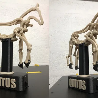 Ngựa di chuyển - Đứng với pin sạc lại