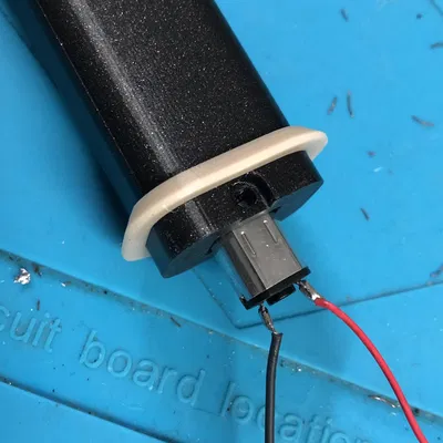 Ngựa di chuyển - Đứng với pin sạc lại