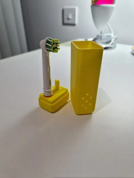 Hộp đựng đầu bàn chải Oral-B có lỗ thông hơi - Image 1