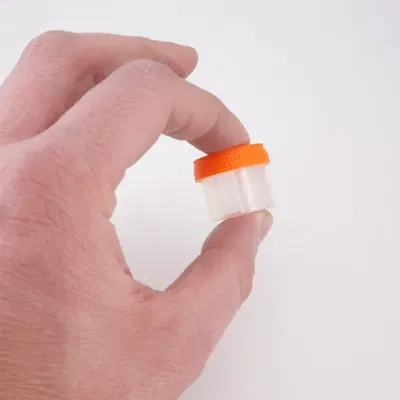 Hộp chứa tùy chỉnh với nắp có rãnh