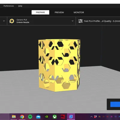 Bình hoa vuông kỳ lạ