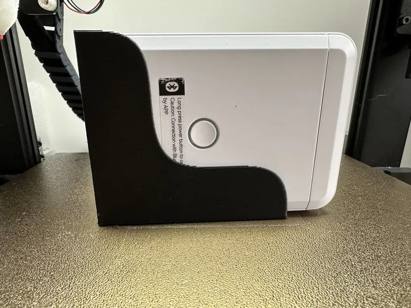 Giá đỡ Niimbot D110 với truy cập dễ dàng các cổng kết nối - Image 1