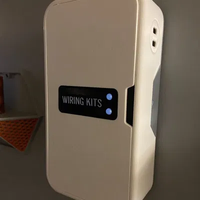 Tủ đồ lấy cảm hứng từ Wall Locker trong Subnautica