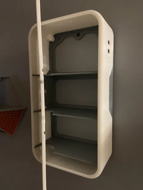 Tủ đồ lấy cảm hứng từ Wall Locker trong Subnautica - Image 3