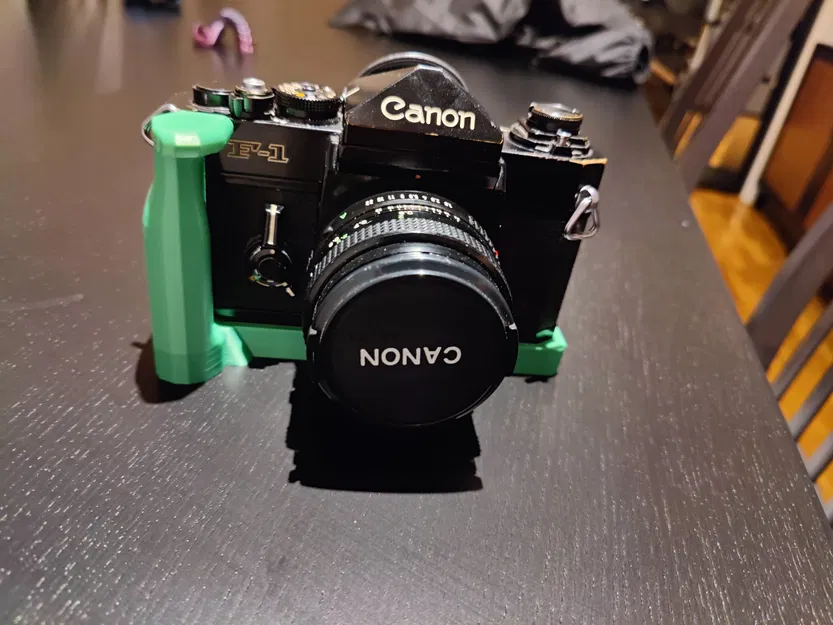 Cán cầm ergonomic cho máy ảnh phim canon F1 - Image 1