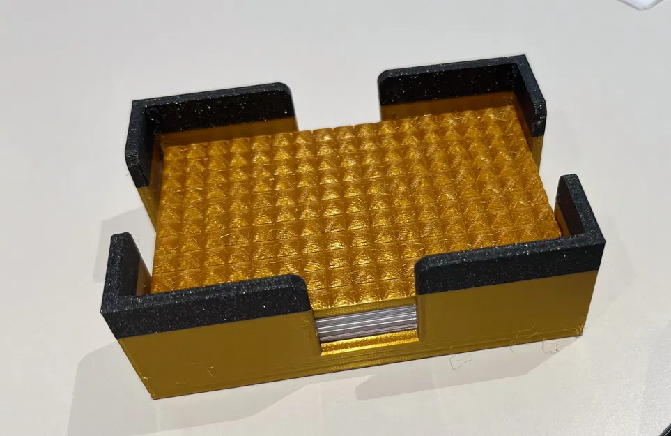 Giá đỡ danh thiếp có nắp bảo vệ cho chuyến đi dài - Image 1