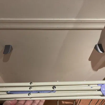 Móc treo quần áo tiện lợi gắn tường