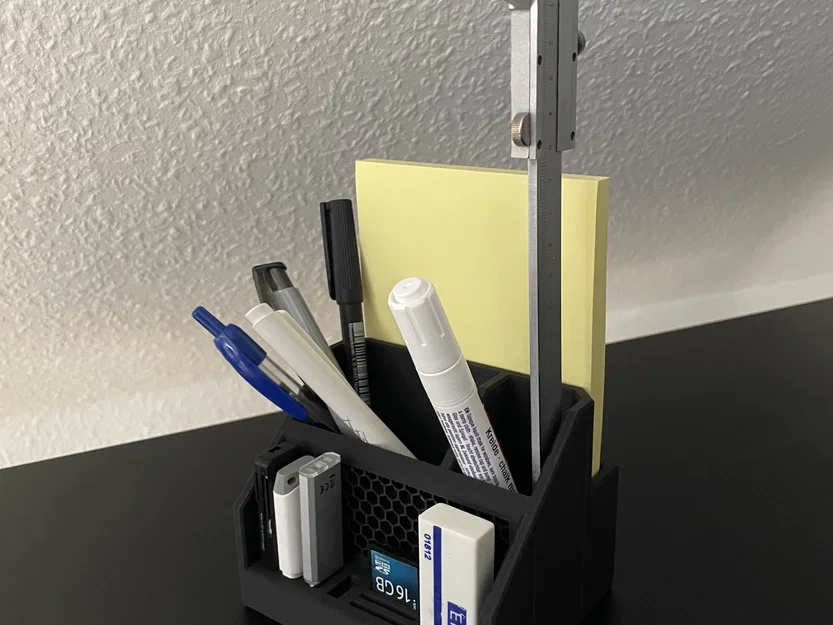 Giá đỡ bút đa năng với không gian cho thước kẹp và USB - Image 3