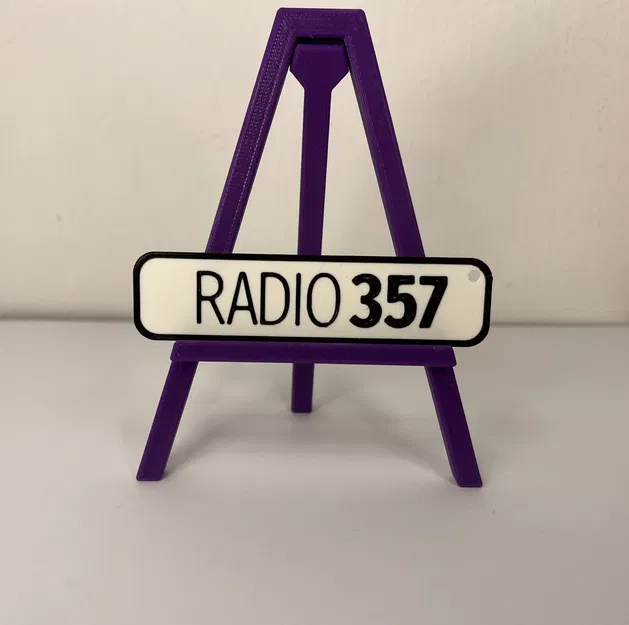 Bộ sưu tập móc khóa Radio 357 với thiết kế đa dạng - Image 3