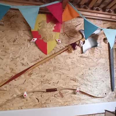 Giá treo vũ khí cho trẻ em thời trung cổ