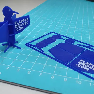 Mô hình drone cánh vỗ giống chim ruồi bằng 3D