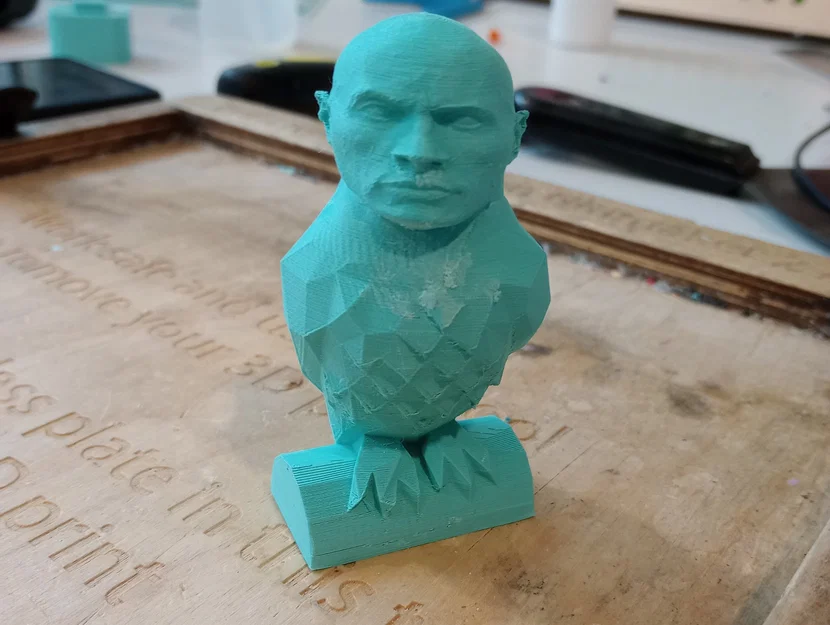 Cú polygon với đầu Dwayne "The Rock" Johnson - Image 1