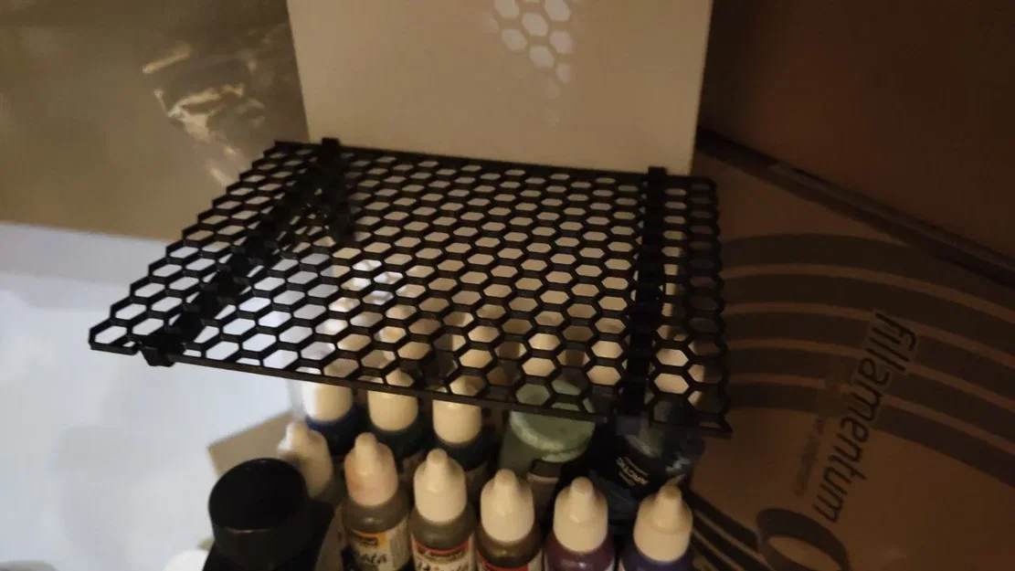 Kệ hình lục giác nhẹ gắn tường - Image 1