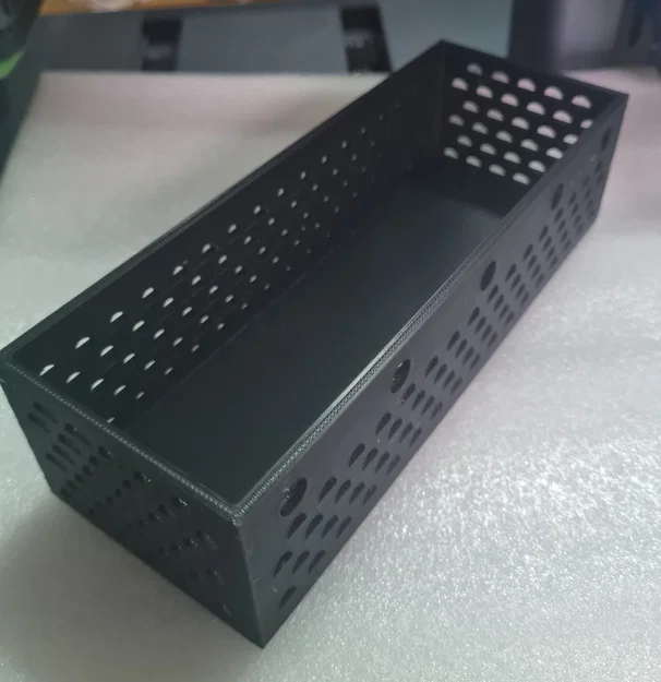 Giỏ treo dài có lỗ gắn móc - Image 3