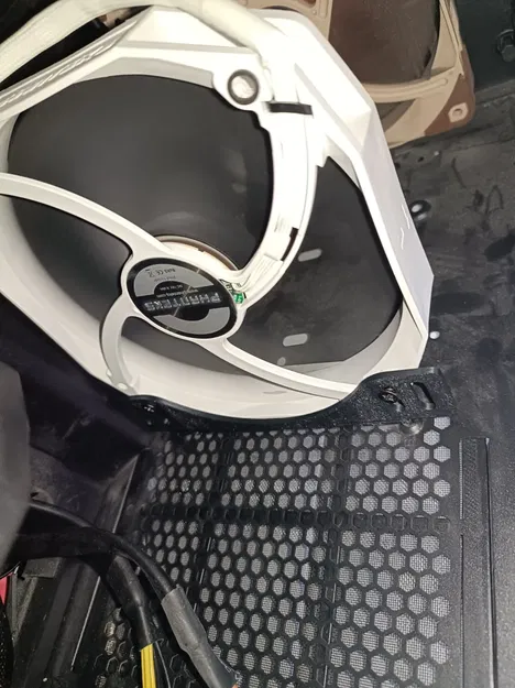 Giá đỡ quạt thẳng đứng cho vỏ máy tính hướng đến GPU - Image 2