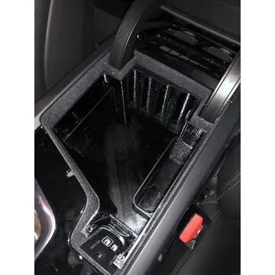 Tổ chức ngăn chứa trung tâm Volvo XC90