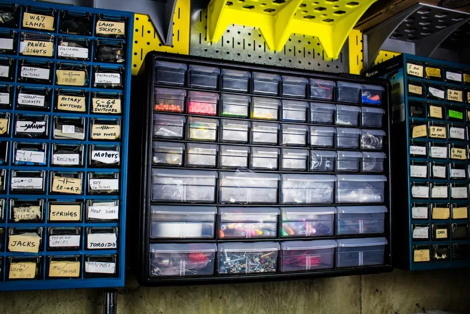 Kẹp treo tủ lưu trữ trên bảng điều khiển kim loại - Image 4