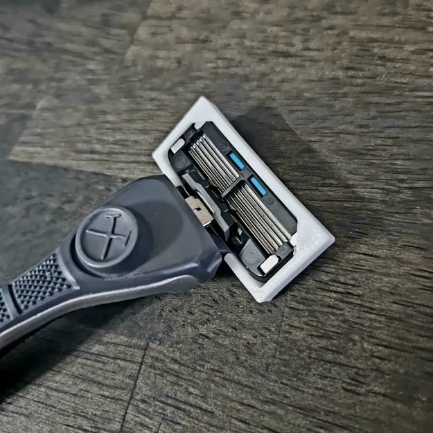 Bảo vệ dao cạo Dollar Shave Club khi di chuyển - Image 2